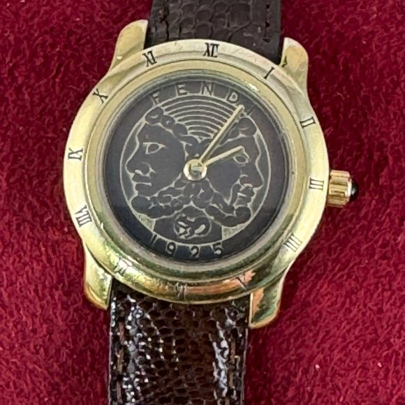 Fendi 1925 Roman Coin Watch Reverse marked FENDI 800L - Picture 2 of 10